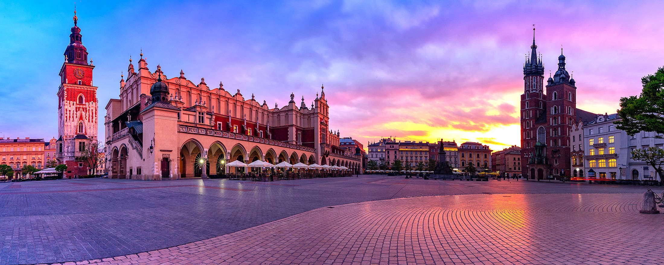 Rynek Główny w Krakowie o zachodzie słońca
