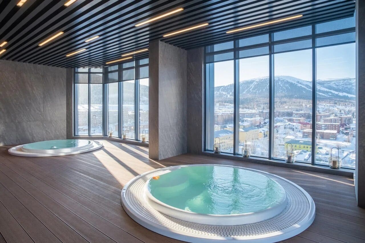 Miejski hotel spa z panoramicznym widokiem