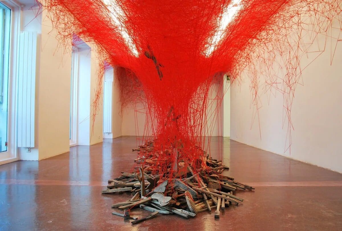 Nowoczesny art-hotel z instalacjami artystycznymi
